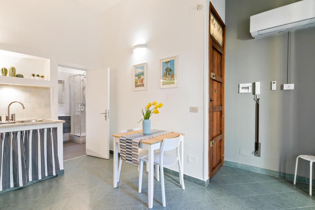 Stylish Flat Maqueda Apartment Palermo Bagian luar foto